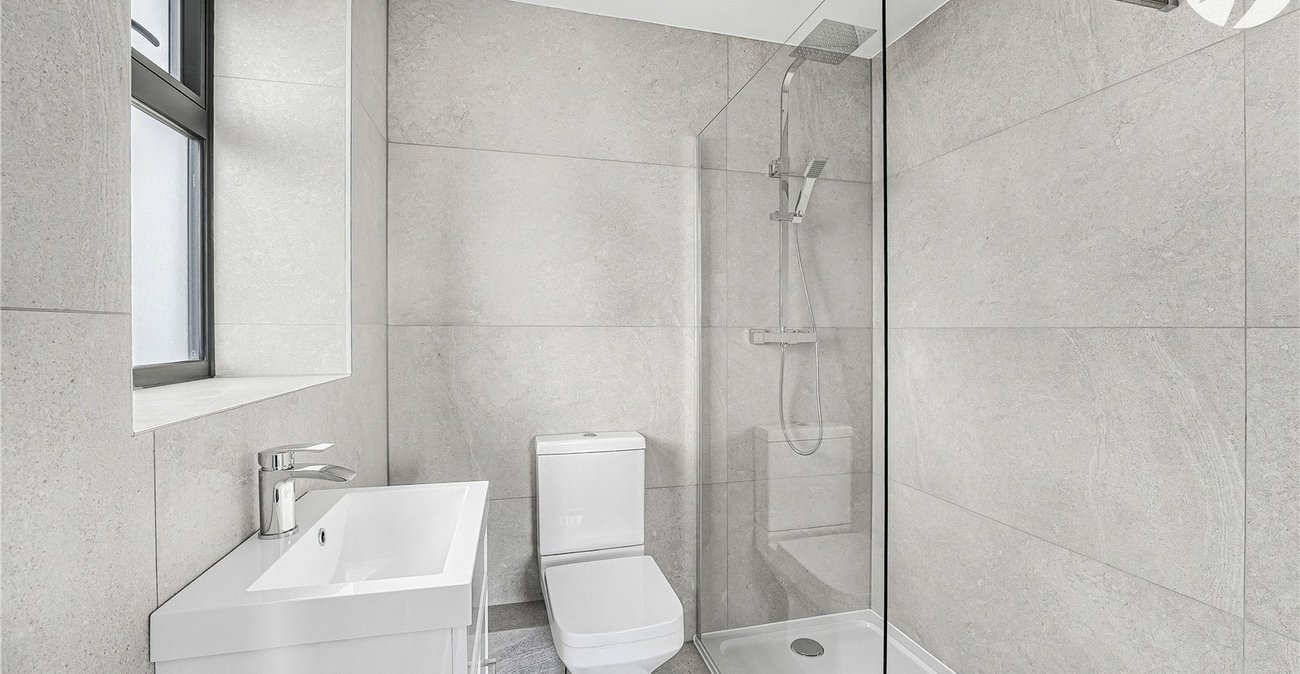 4 bedroom house for sale in Dartford | Robinson Jackson