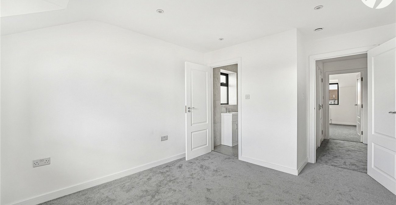4 bedroom house for sale in Dartford | Robinson Jackson