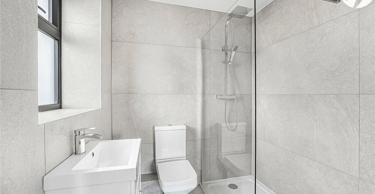 4 bedroom house for sale in Dartford | Robinson Jackson