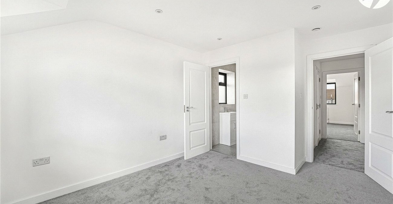 4 bedroom house for sale in Dartford | Robinson Jackson