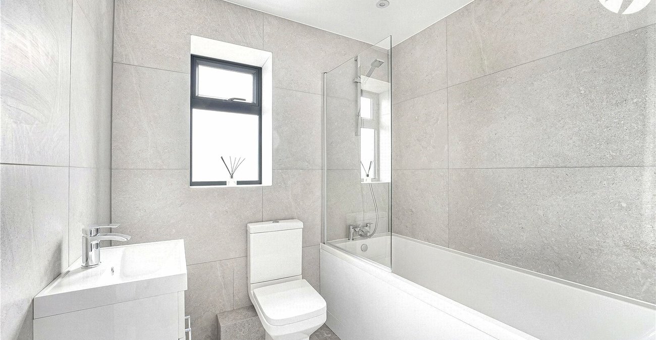 4 bedroom house for sale in Dartford | Robinson Jackson