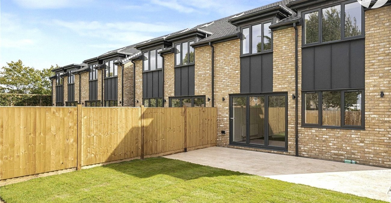 4 bedroom house for sale in Dartford | Robinson Jackson