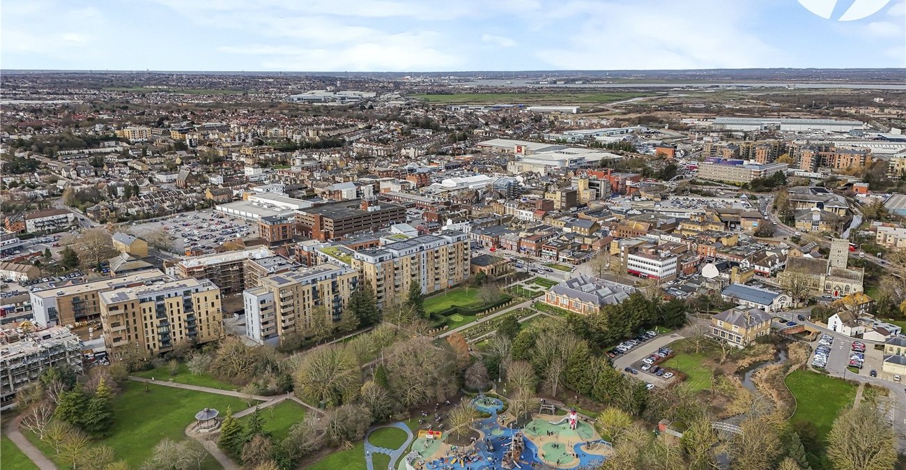 2 bedroom property for sale in Dartford | Robinson Jackson