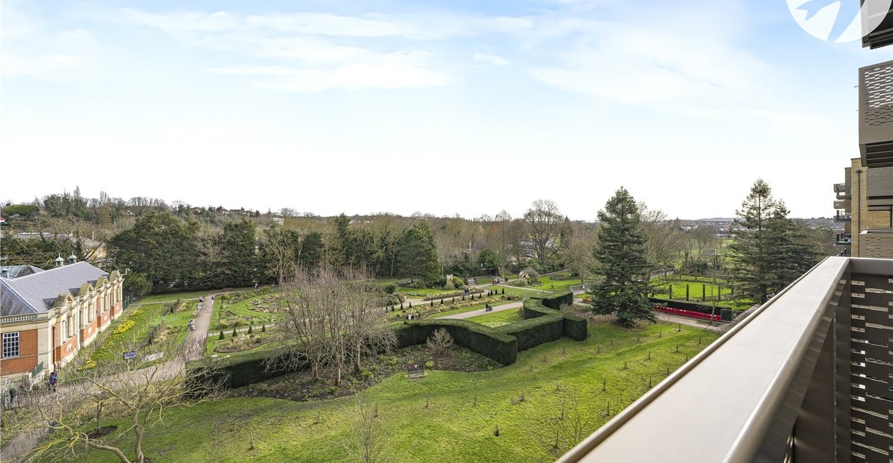 2 bedroom property for sale in Dartford | Robinson Jackson