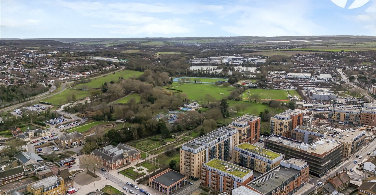 2 bedroom property for sale in Dartford | Robinson Jackson