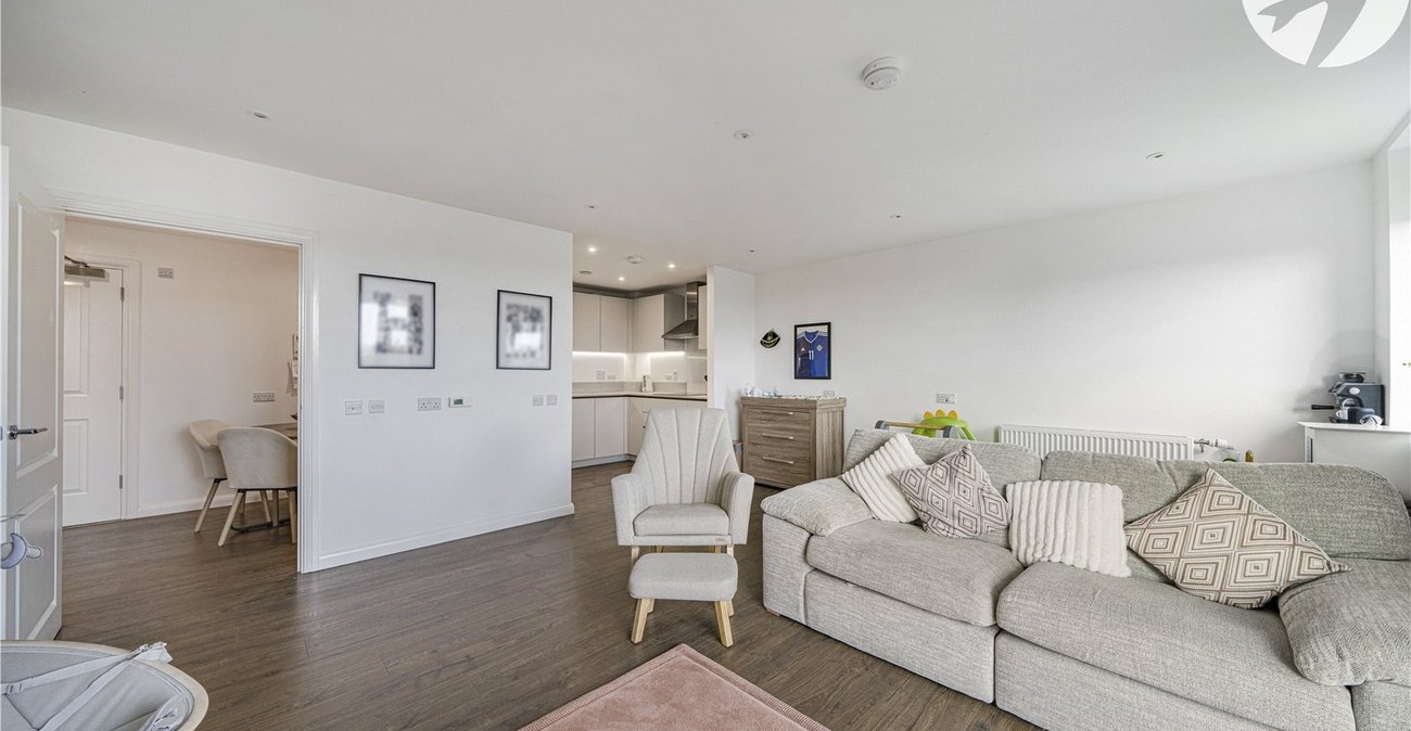 2 bedroom property for sale in Dartford | Robinson Jackson