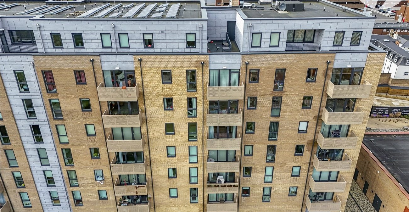 2 bedroom property for sale in Dartford | Robinson Jackson