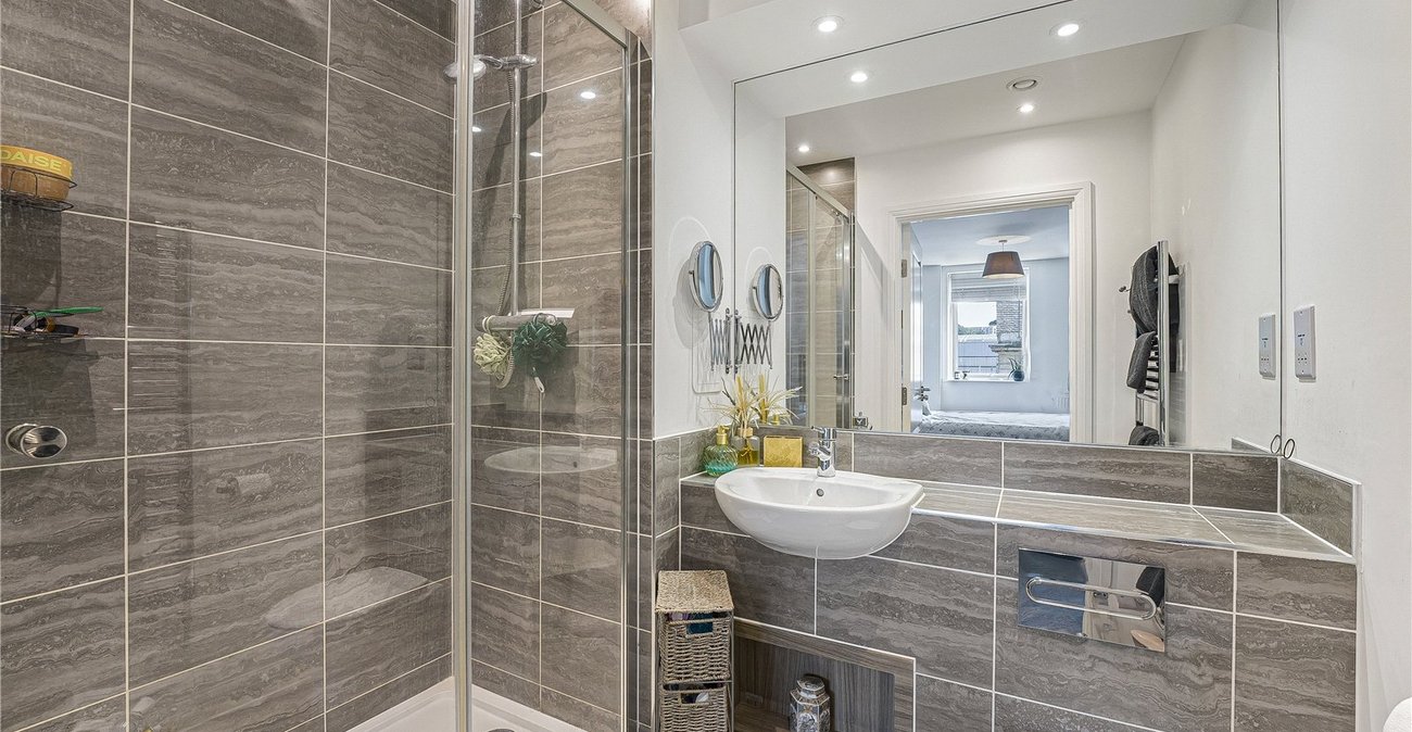 2 bedroom property for sale in Dartford | Robinson Jackson