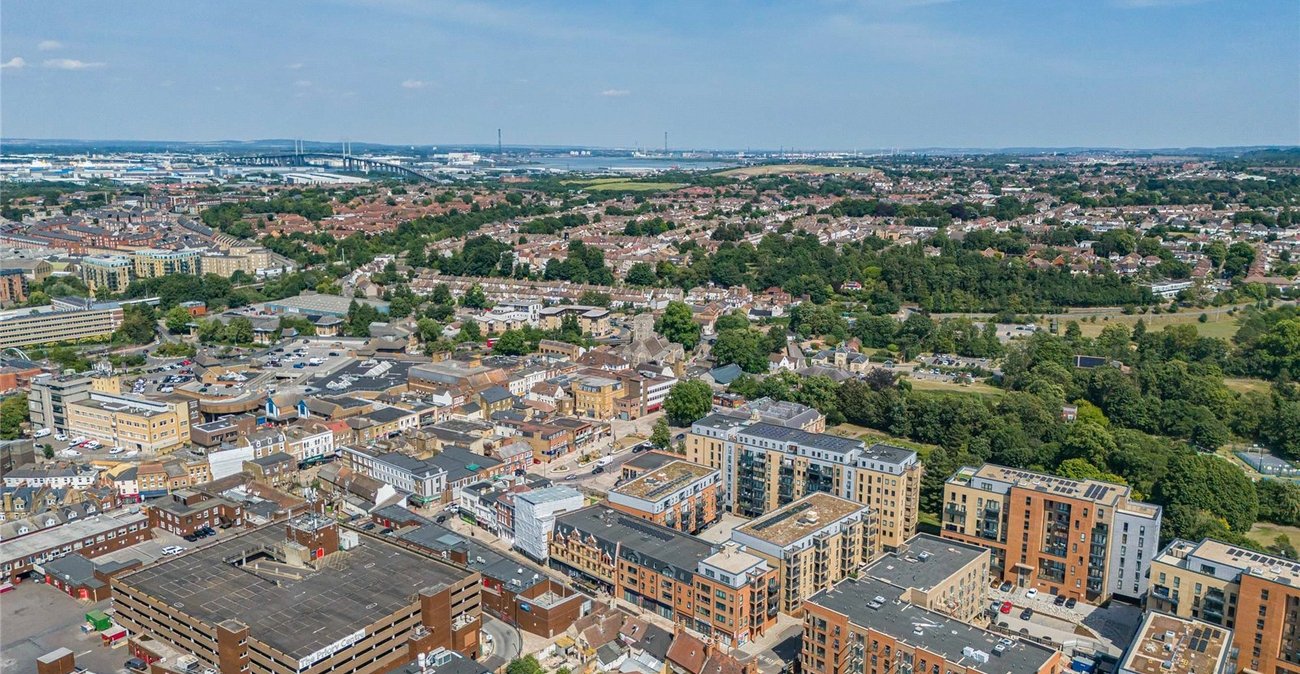 2 bedroom property for sale in Dartford | Robinson Jackson