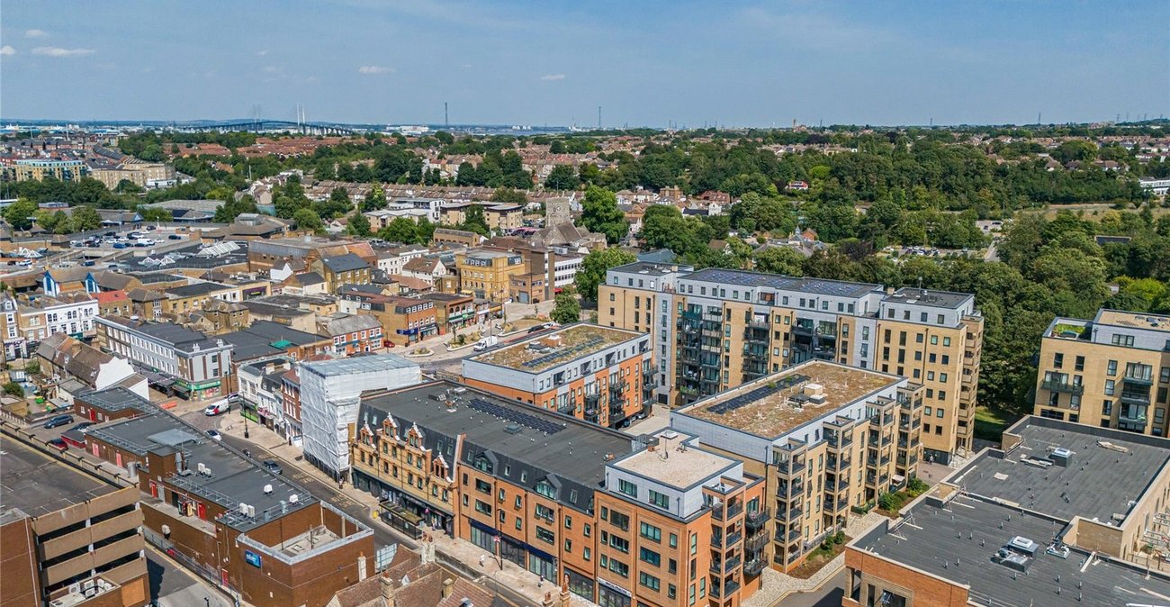 2 bedroom property for sale in Dartford | Robinson Jackson
