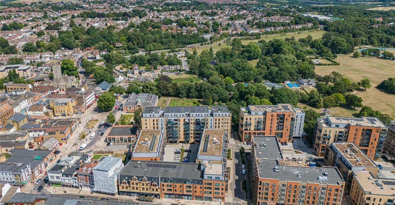 2 bedroom property for sale in Dartford | Robinson Jackson