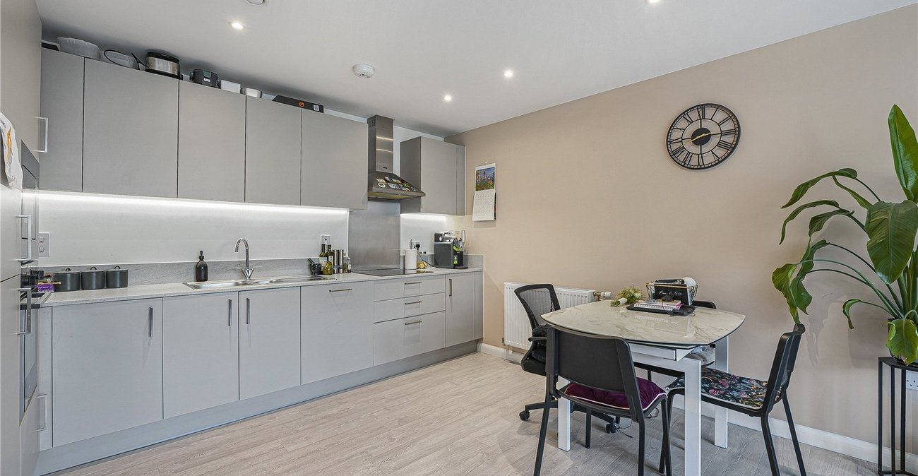 2 bedroom property for sale in Dartford | Robinson Jackson