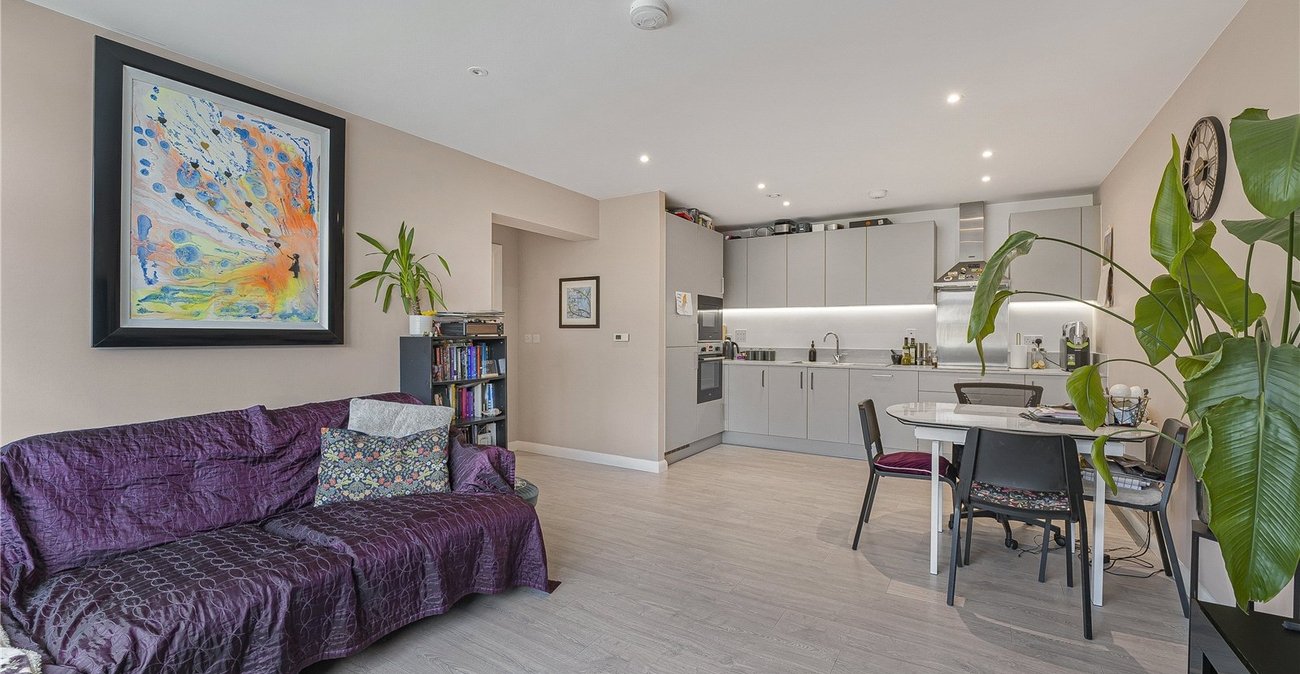 2 bedroom property for sale in Dartford | Robinson Jackson