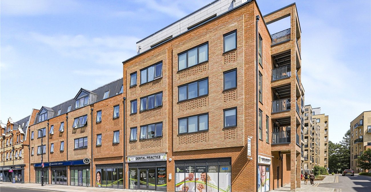 2 bedroom property for sale in Dartford | Robinson Jackson
