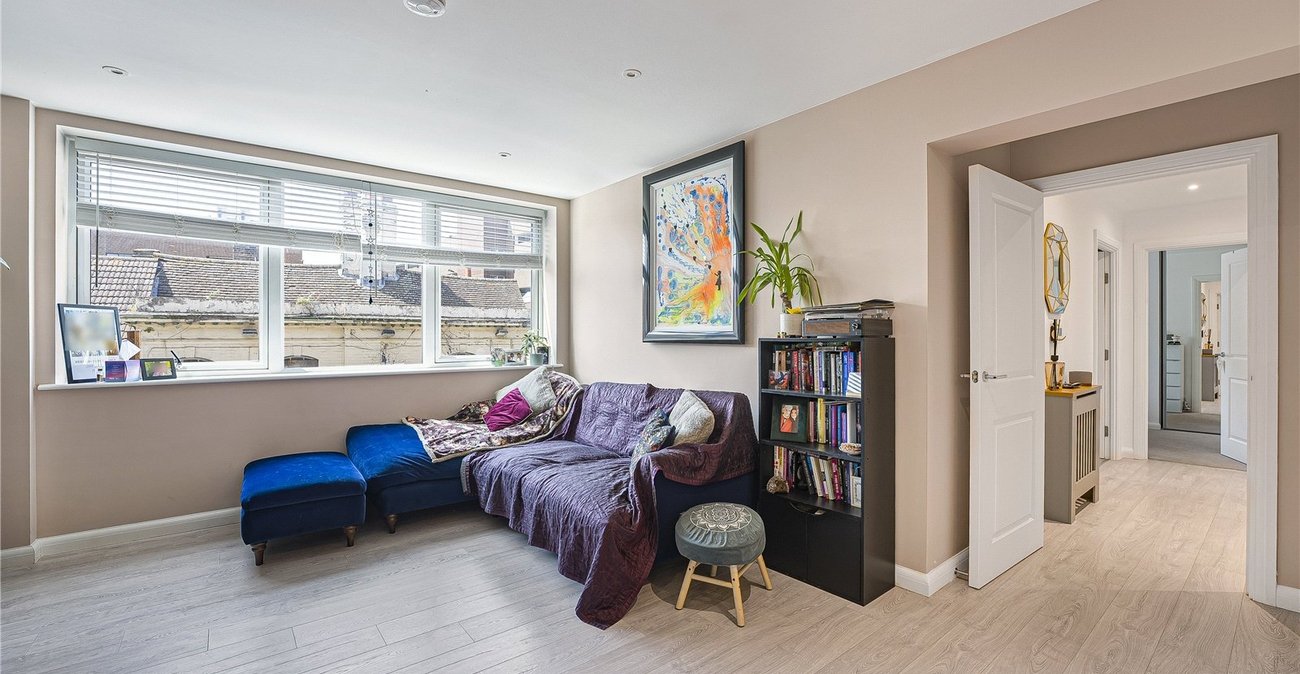 2 bedroom property for sale in Dartford | Robinson Jackson