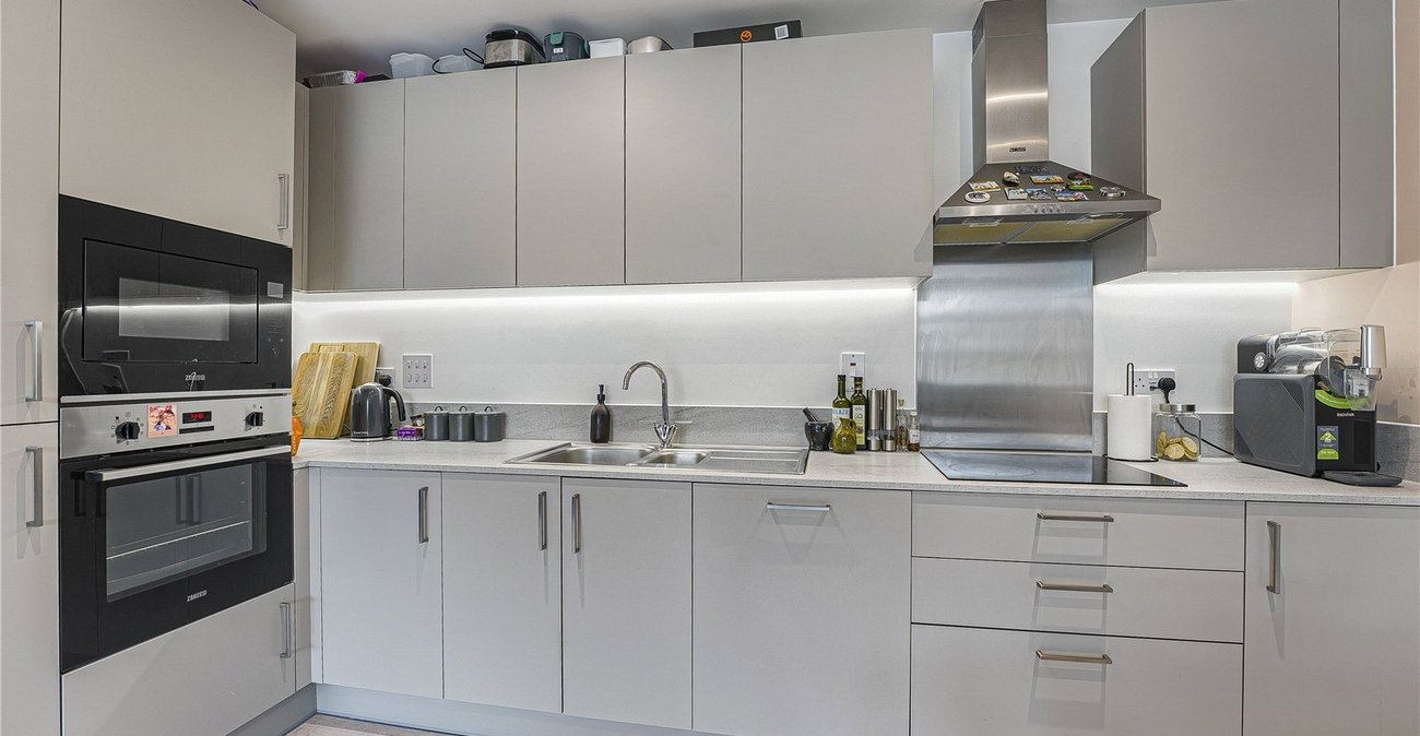 2 bedroom property for sale in Dartford | Robinson Jackson