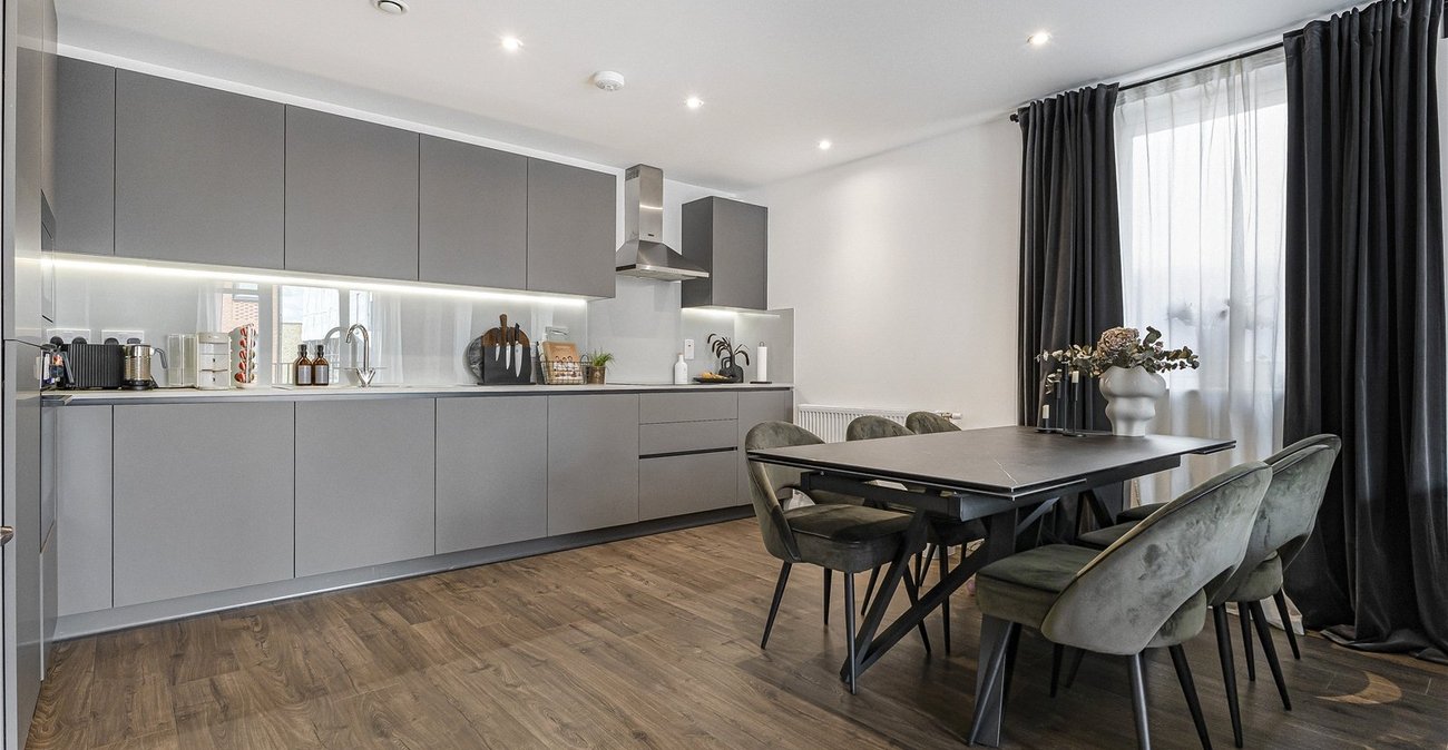 2 bedroom property for sale in Dartford | Robinson Jackson