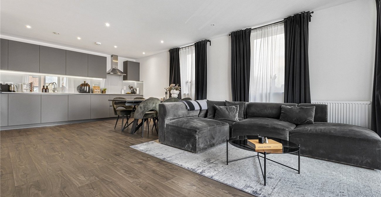 2 bedroom property for sale in Dartford | Robinson Jackson