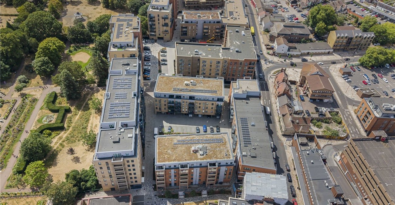 2 bedroom property for sale in Dartford | Robinson Jackson