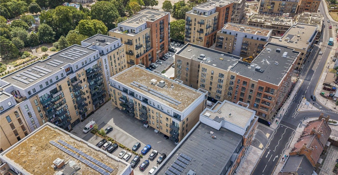 2 bedroom property for sale in Dartford | Robinson Jackson