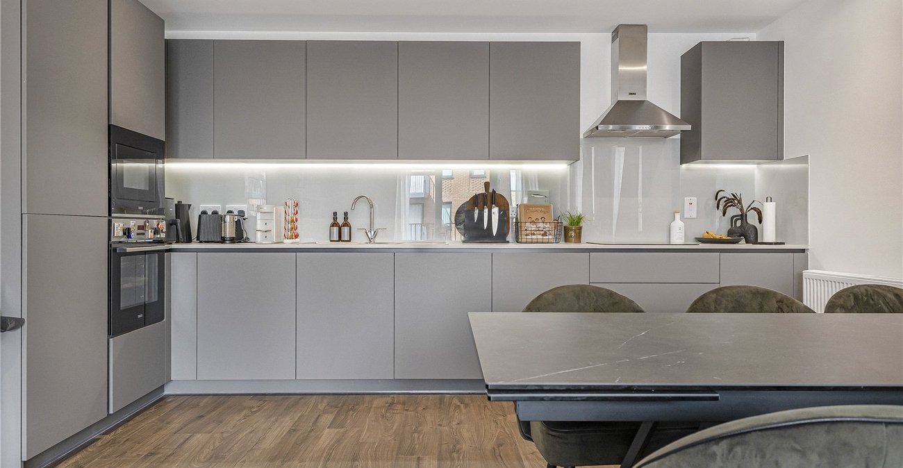 2 bedroom property for sale in Dartford | Robinson Jackson