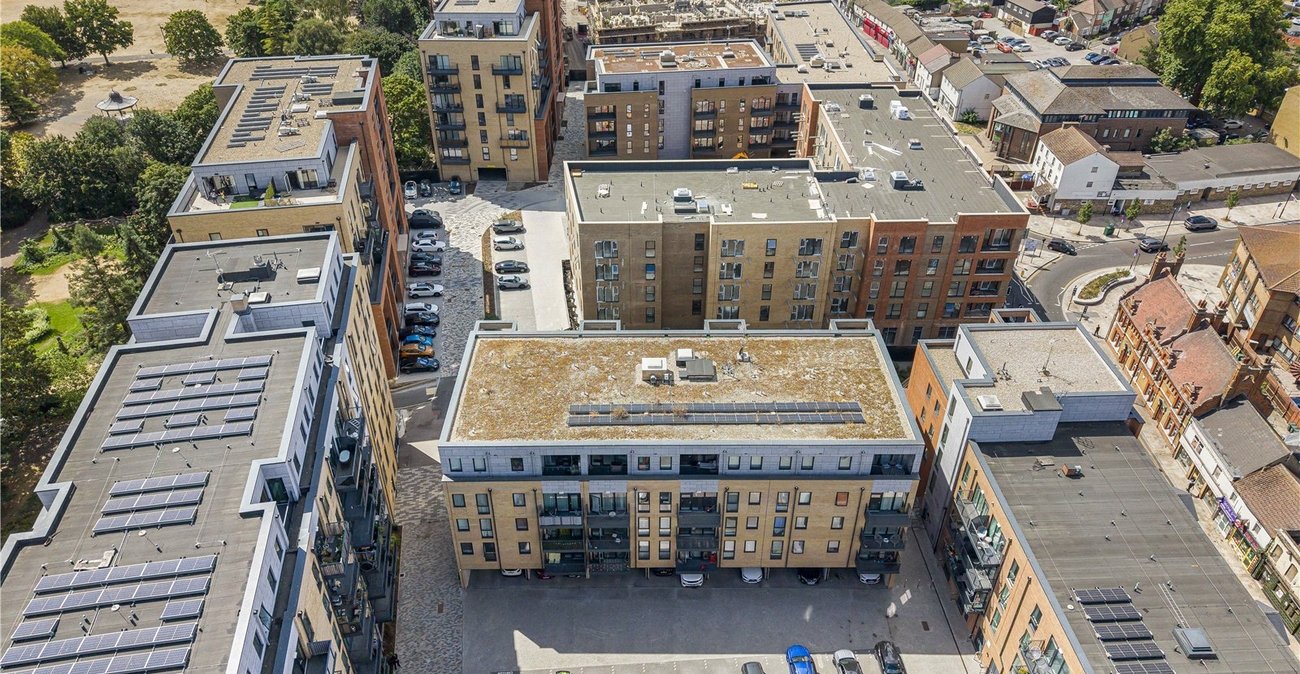 2 bedroom property for sale in Dartford | Robinson Jackson