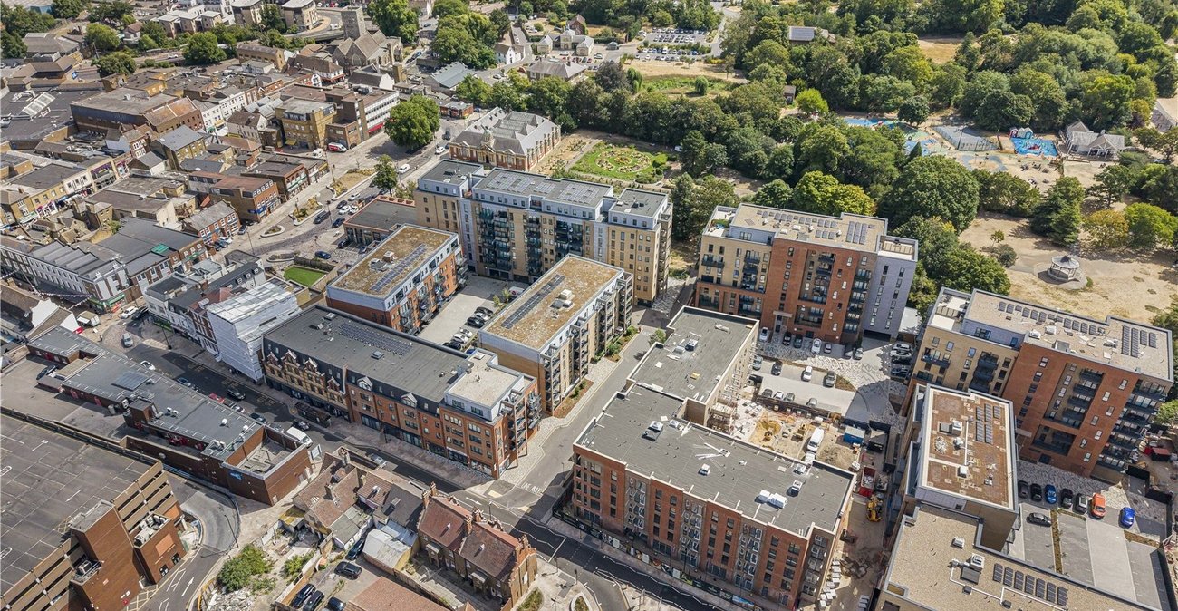 2 bedroom property for sale in Dartford | Robinson Jackson