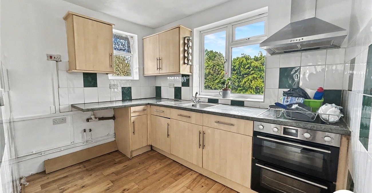 2 bedroom property for sale in Sidcup Hill | Robinson Jackson