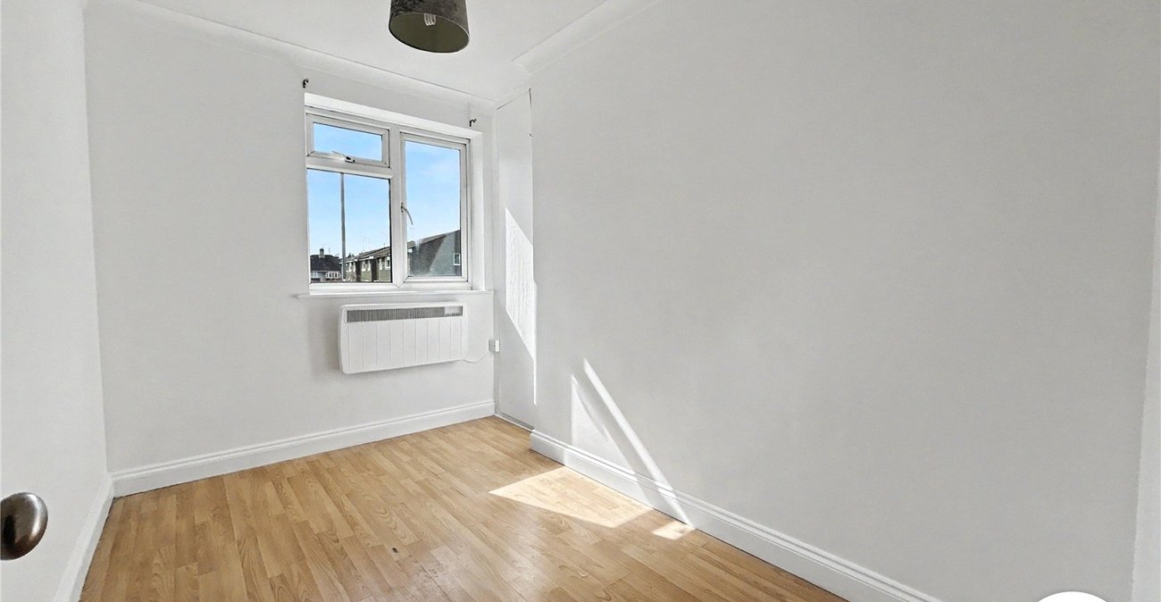2 bedroom property for sale in Sidcup Hill | Robinson Jackson
