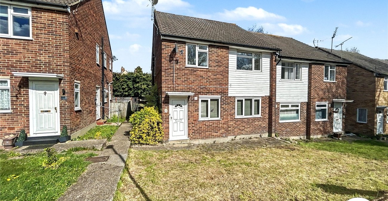2 bedroom property for sale in Sidcup Hill | Robinson Jackson