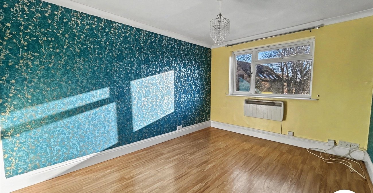 2 bedroom property for sale in Sidcup Hill | Robinson Jackson