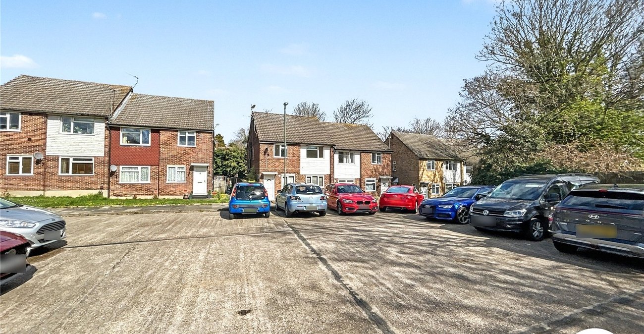 2 bedroom property for sale in Sidcup Hill | Robinson Jackson