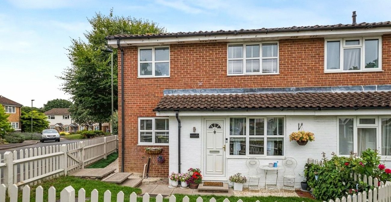 1 bedroom house for sale in Farnborough | Robinson Jackson
