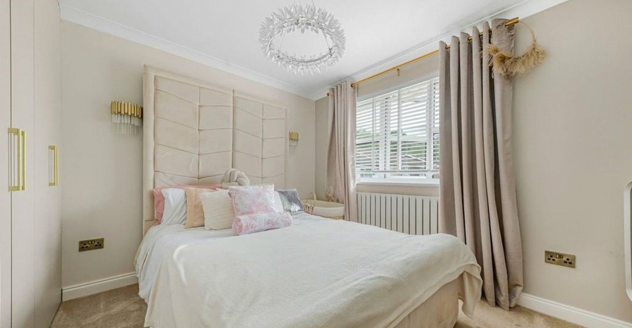 1 bedroom house for sale in Farnborough | Robinson Jackson