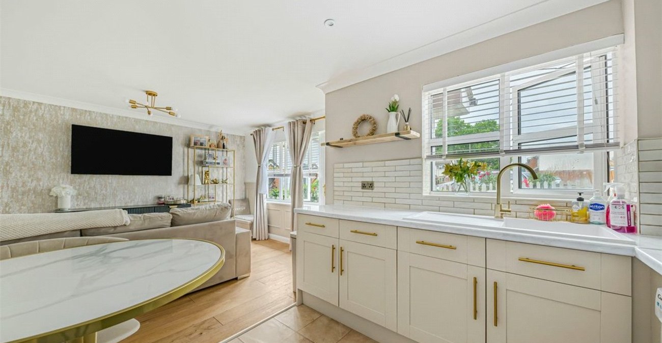 1 bedroom house for sale in Farnborough | Robinson Jackson