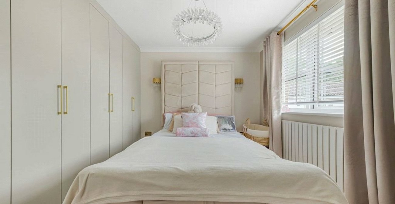 1 bedroom house for sale in Farnborough | Robinson Jackson