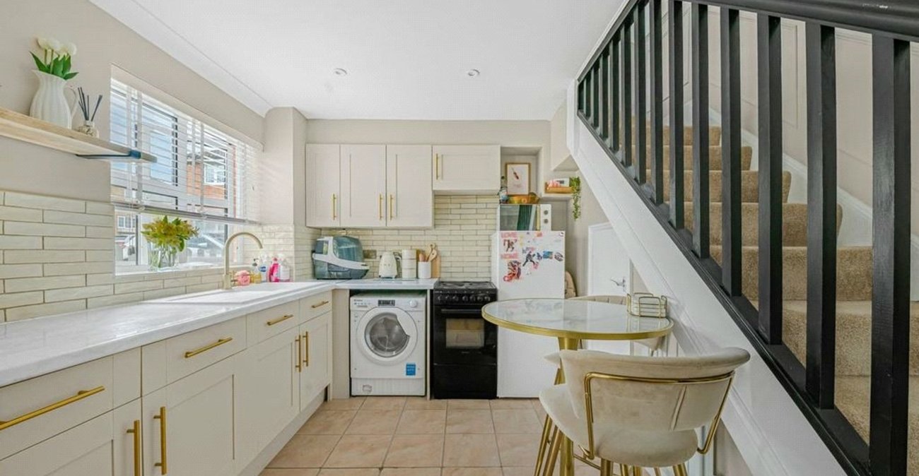 1 bedroom house for sale in Farnborough | Robinson Jackson