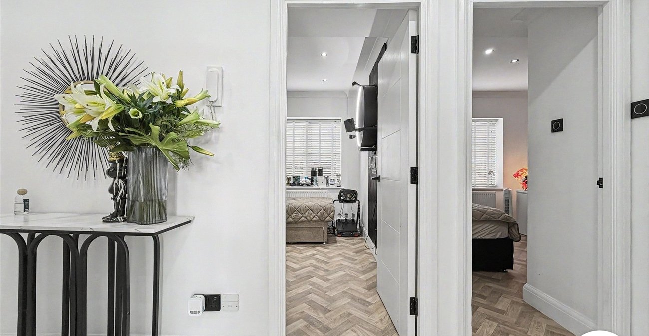 3 bedroom property for sale in Valleta Way | Robinson Michael & Jackson