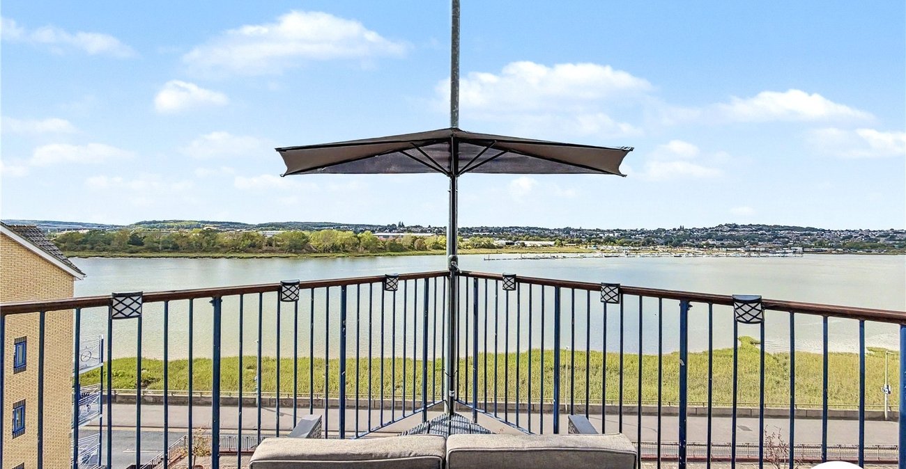 3 bedroom property for sale in Valleta Way | Robinson Michael & Jackson