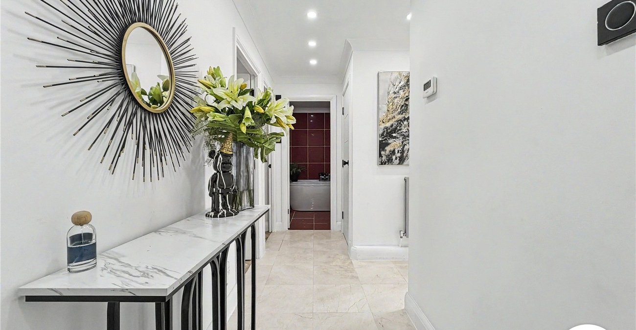 3 bedroom property for sale in Valleta Way | Robinson Michael & Jackson