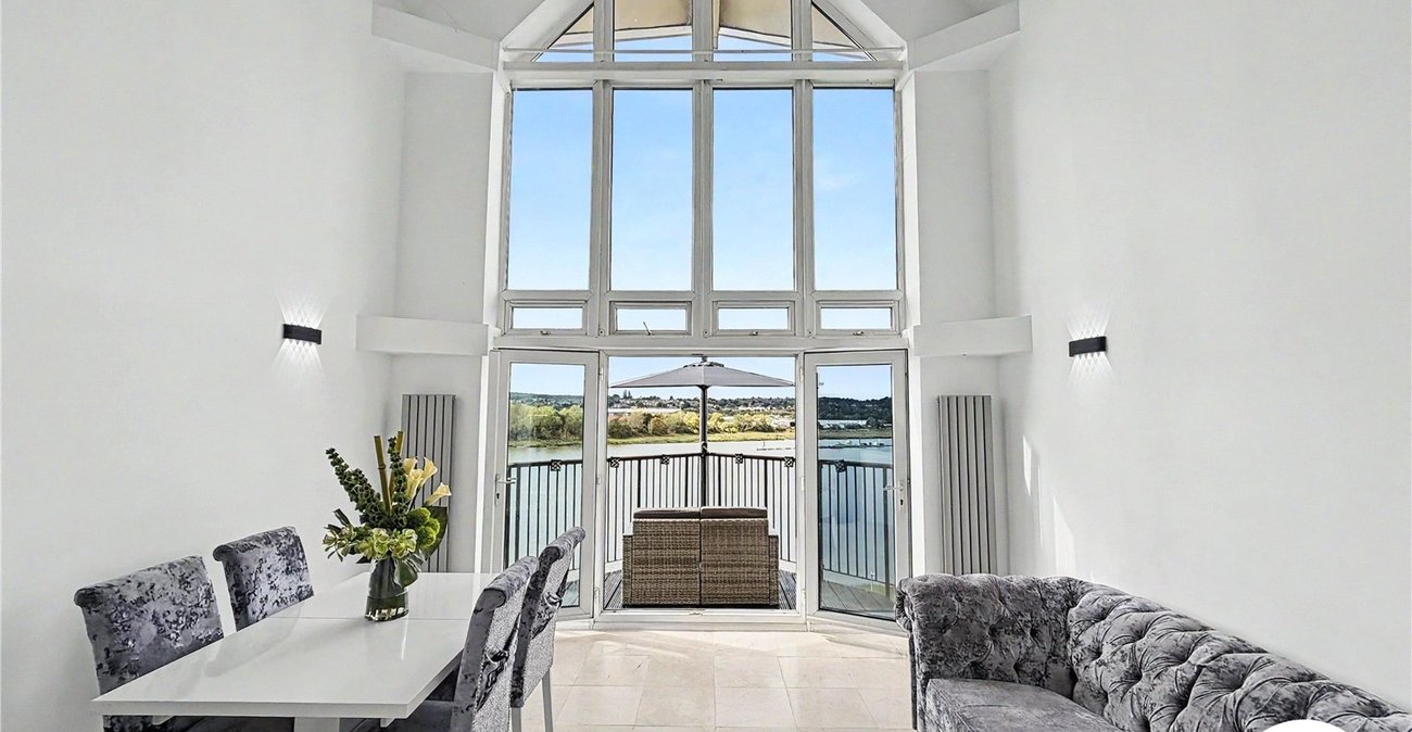 3 bedroom property for sale in Valleta Way | Robinson Michael & Jackson