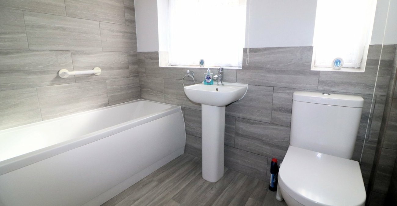 3 bedroom house for sale in Slade Green | Robinson Jackson