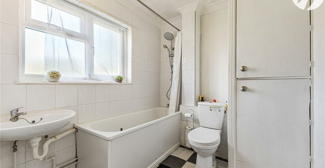 1 bedroom property for sale in Dartford | Robinson Jackson