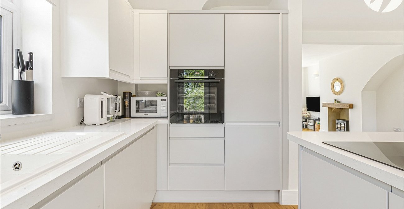 3 bedroom house for sale in Shooters Hill | Robinson Jackson