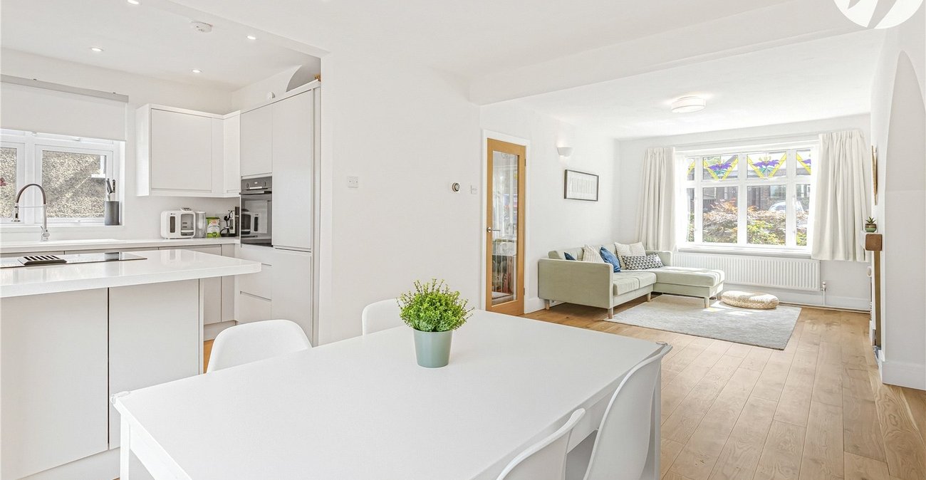 3 bedroom house for sale in Shooters Hill | Robinson Jackson