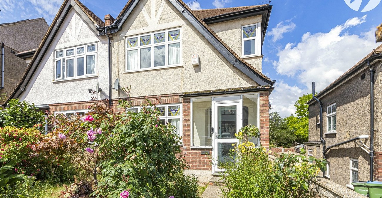 3 bedroom house for sale in Shooters Hill | Robinson Jackson