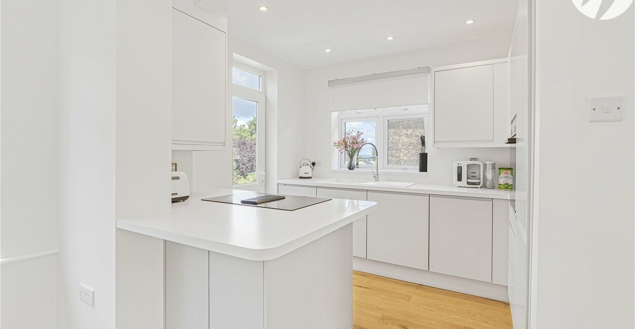 3 bedroom house for sale in Shooters Hill | Robinson Jackson