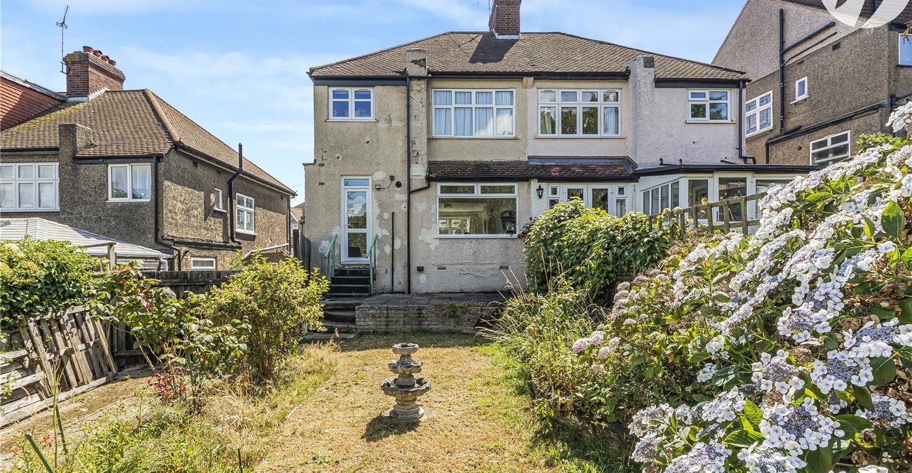 3 bedroom house for sale in Shooters Hill | Robinson Jackson
