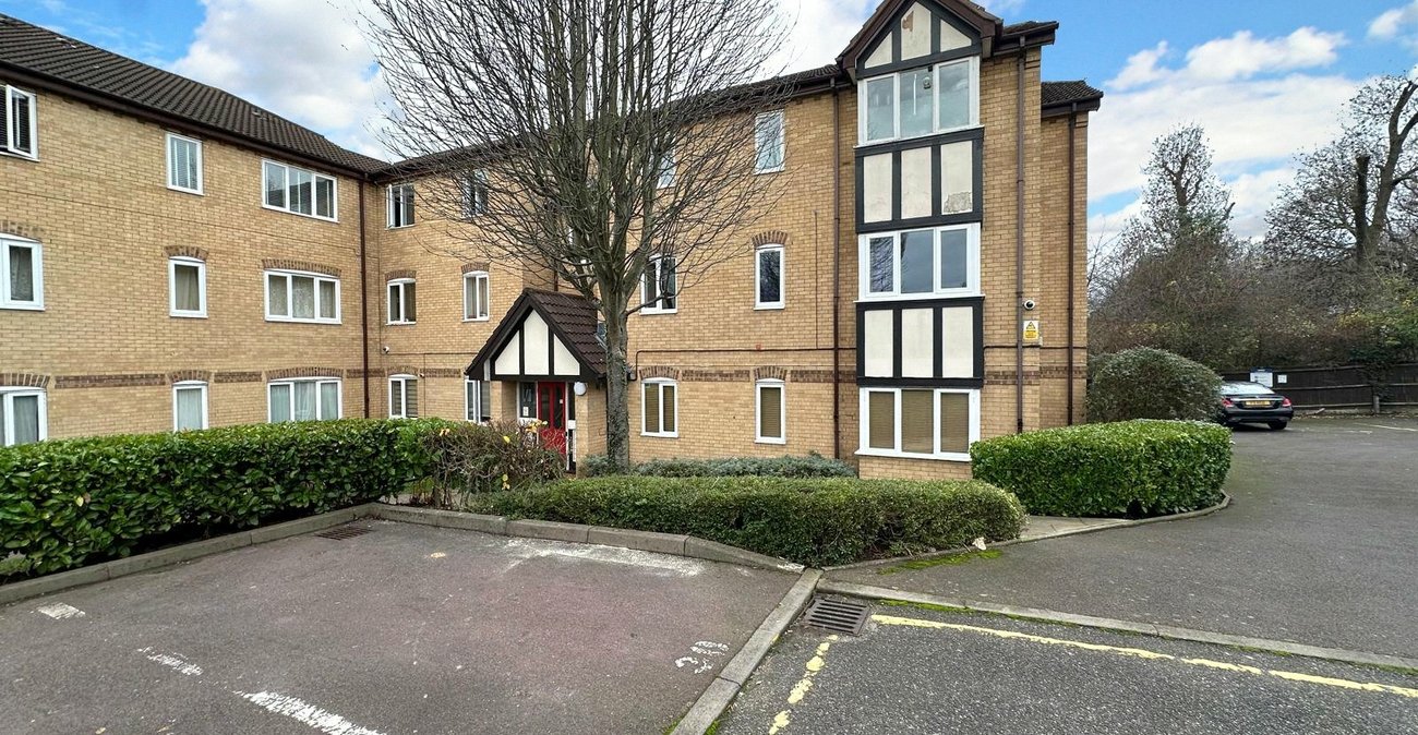 1 bedroom property for sale in London | Robinson Jackson