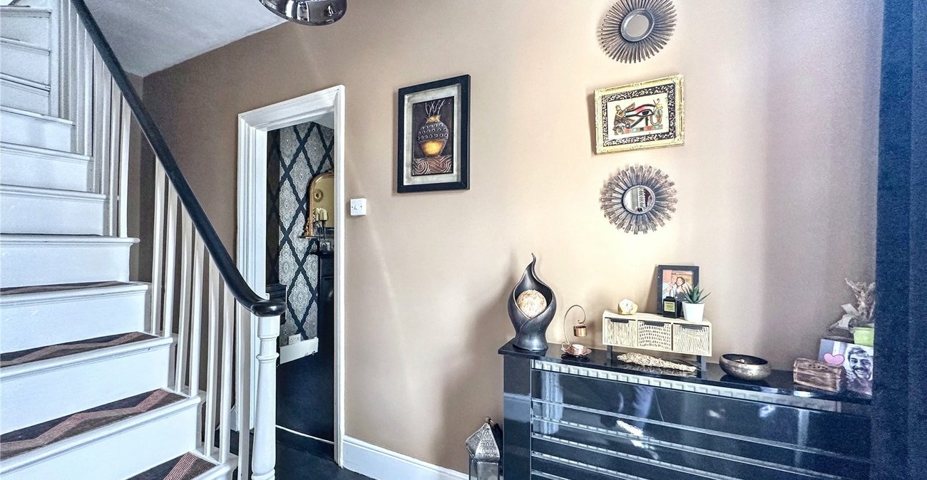 2 bedroom property for sale in Gillingham | Robinson Michael & Jackson